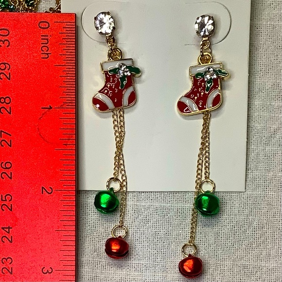 🌼 Christmas Socks Jingle Bells Design Long Dangle Earrings Gold Tone - Picture 2 of 2